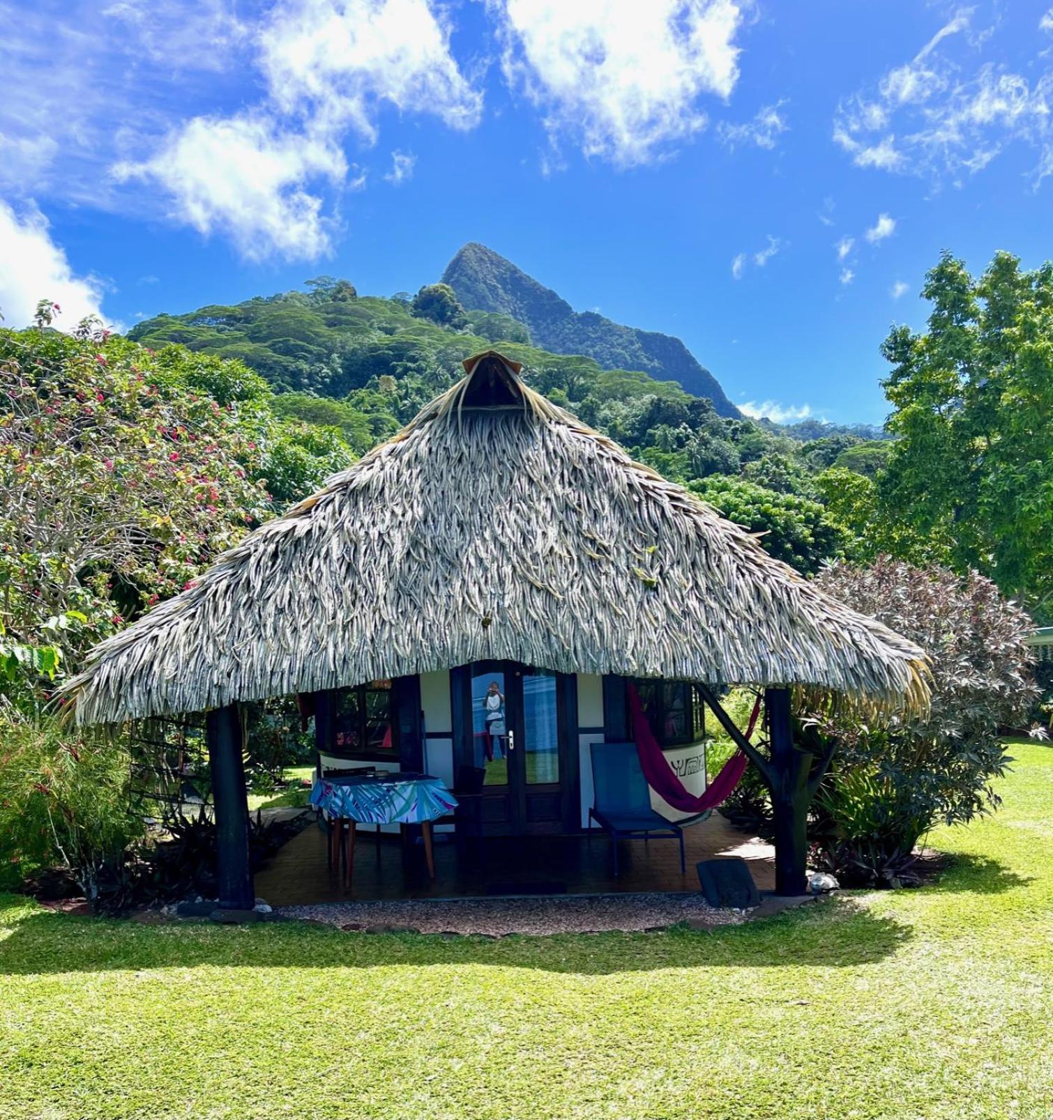 Linareva Moorea Beach Resort Haapiti Exterior photo